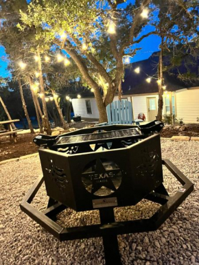 Family Friendly! Beautiful, Cozy Home Fire Pit